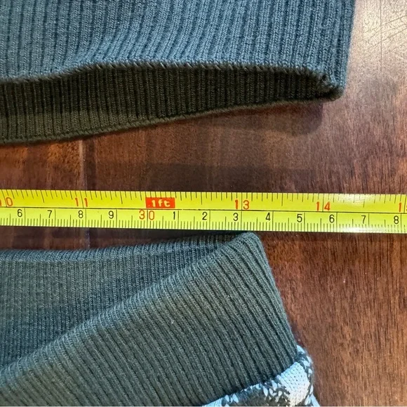 Zara’s Green and Ecru knit outfit/set. Size Large  worn one, like new condition! - Picture 9 of 13